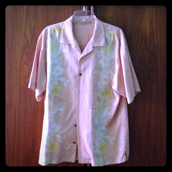 Tommy Bahama 100% silk shirt - Picture 2 of 5